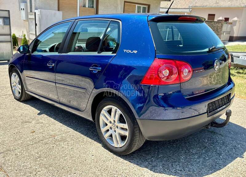 Volkswagen Golf 5 TOUR kuka
