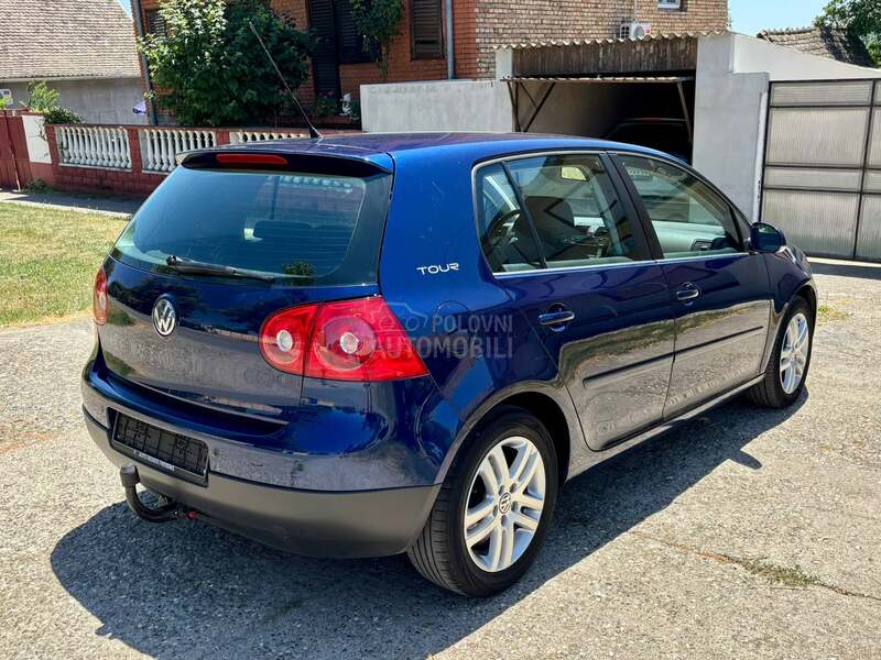 Volkswagen Golf 5 TOUR kuka