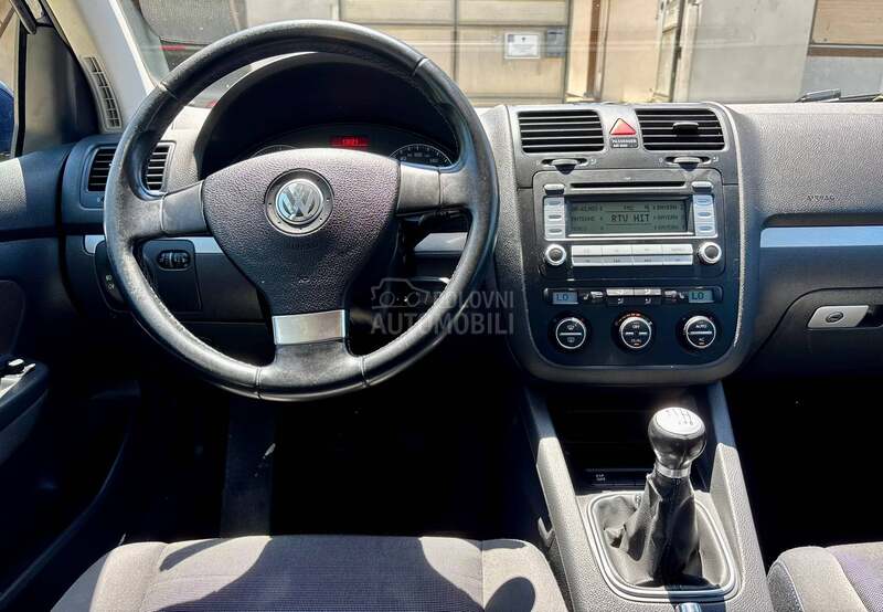 Volkswagen Golf 5 TOUR kuka