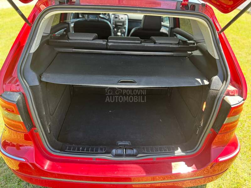 Mercedes Benz B 200 