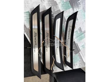 Lajsna pragova w G30 original za BMW 518, 520, 520 GT ... od 2018. do 2023. god.