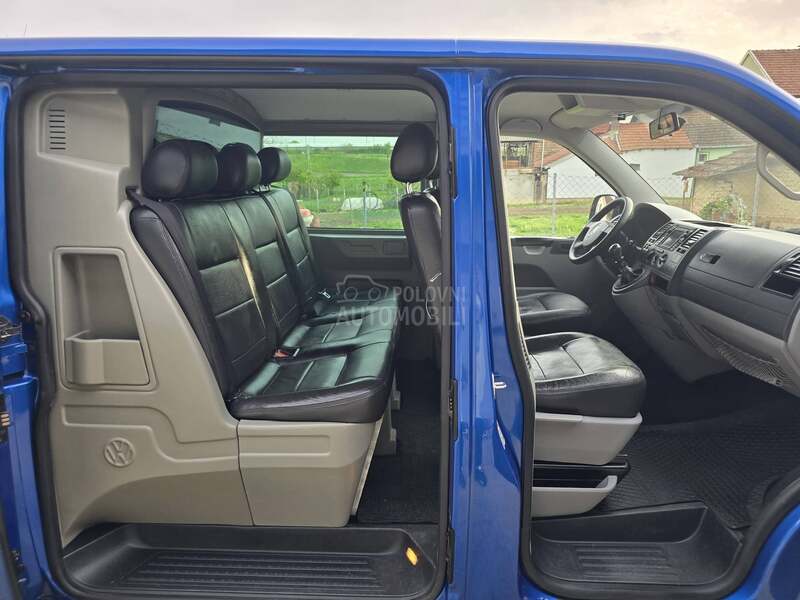 Volkswagen Transporter T5 2.5 TDI//KOMBINOVAN//