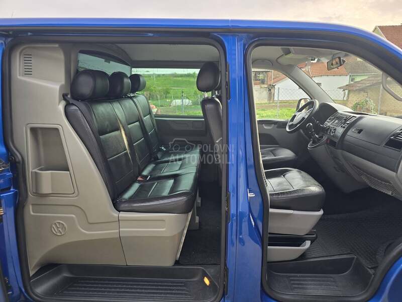 Volkswagen Transporter T5 2.5 TDI//KOMBINOVAN//
