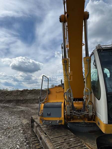 Liebherr 916