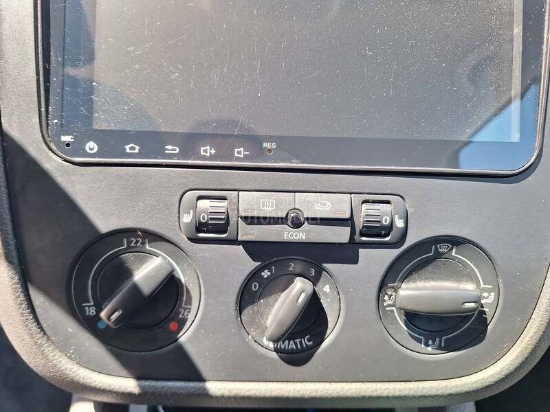 Volkswagen Golf 5 1.6 8V