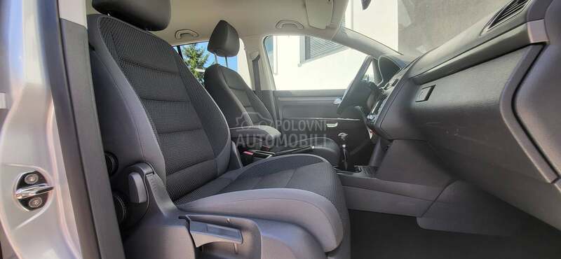 Volkswagen Touran 2.0tdi/NA.VI