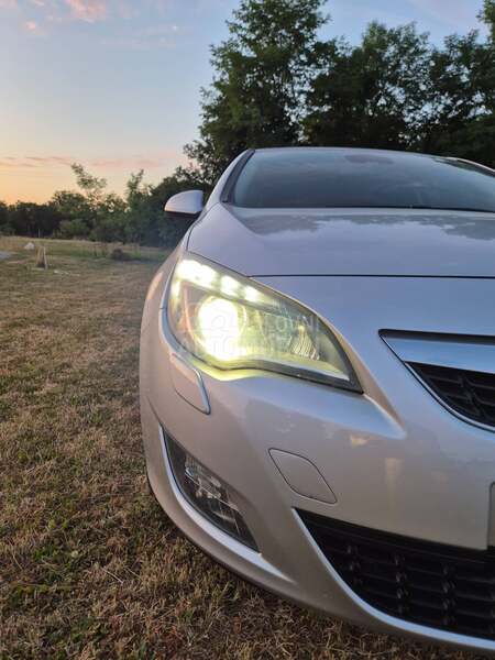 Opel Astra J 1.6