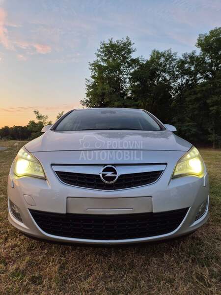 Opel Astra J 1.6