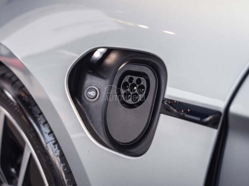Porsche Taycan 4 S