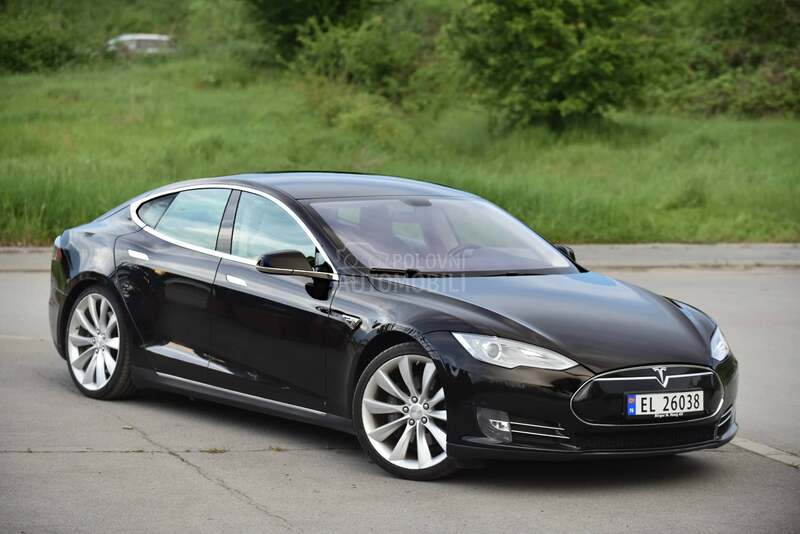Tesla Model S P85