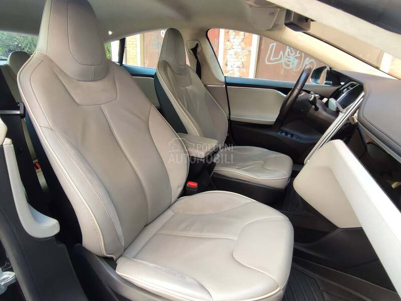 Tesla Model S P85