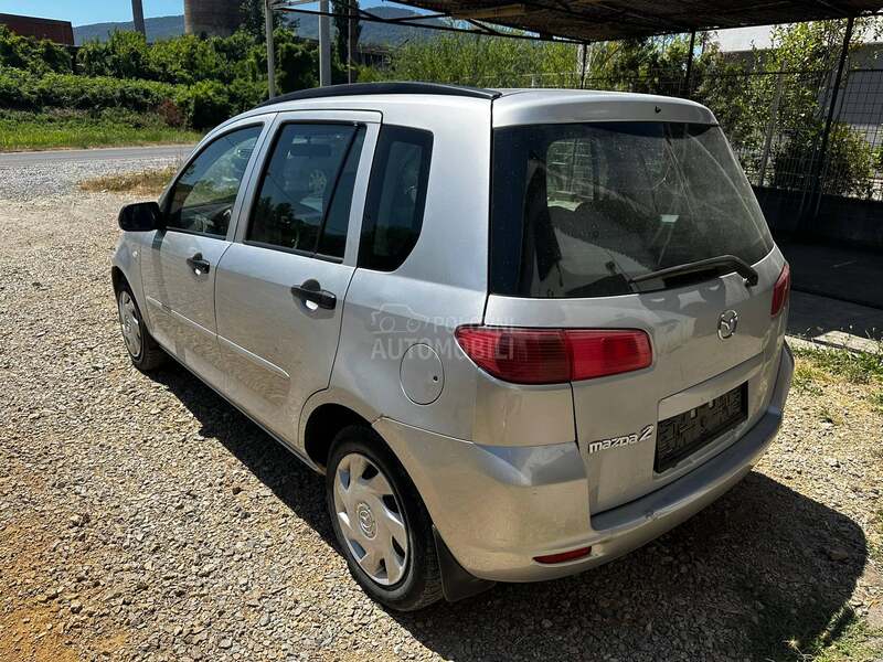 Mazda 2 1.4 2005. god. -  kompletan auto u delovima
