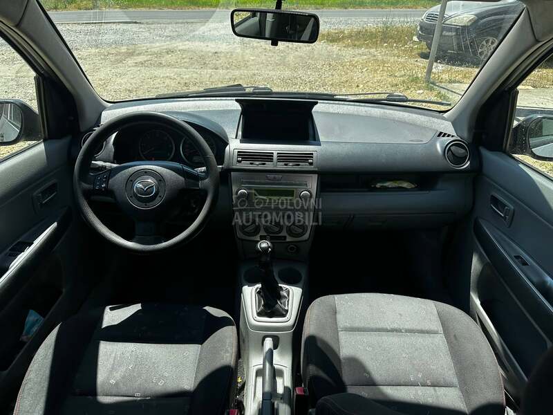 Mazda 2 1.4 2005. god. -  kompletan auto u delovima