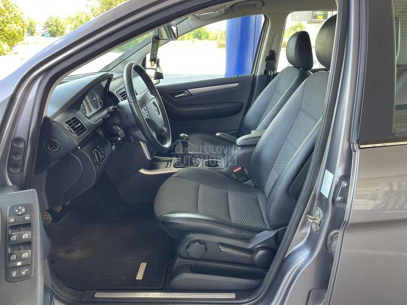Mercedes Benz B 200 cdi/koza/6brz