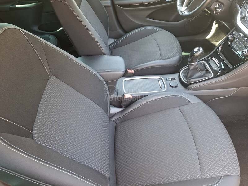 Opel Astra K 1,4 TURBO