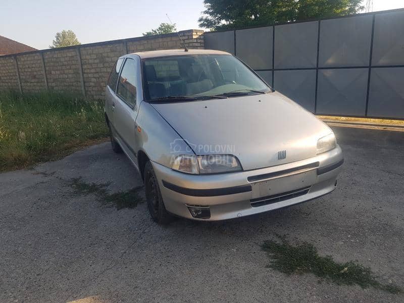 Fiat Punto 11 I 1998. god. -  kompletan auto u delovima