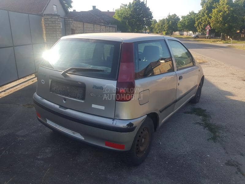 Fiat Punto 11 I 1998. god. -  kompletan auto u delovima