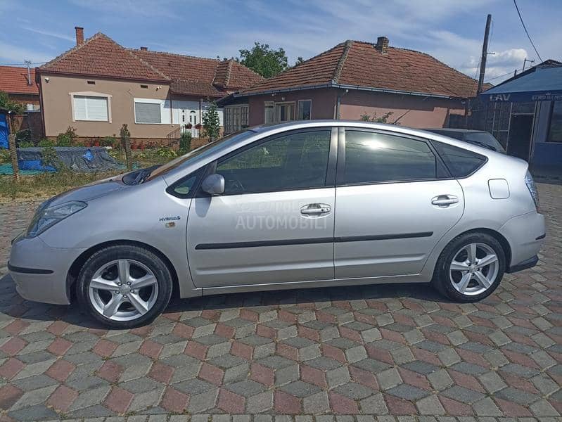 Toyota Prius HYBRID