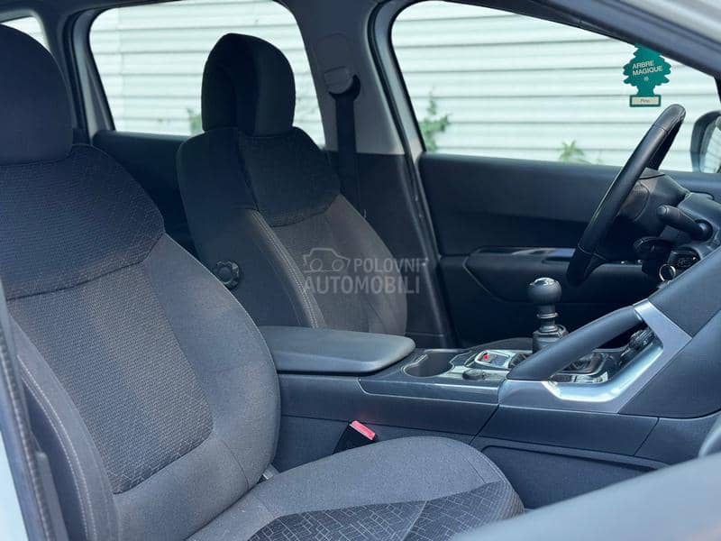 Peugeot 3008 1.6 HDI NAVY ALLURE Peugeot 3008 1.6 HDI NAVY ALLURE