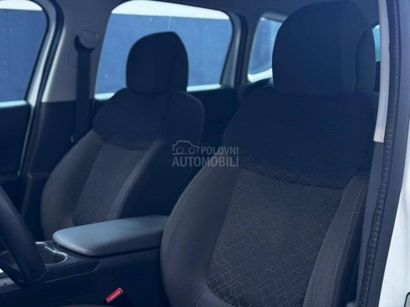 Peugeot 3008 1.6 HDI NAVY ALLURE Peugeot 3008 1.6 HDI NAVY ALLURE