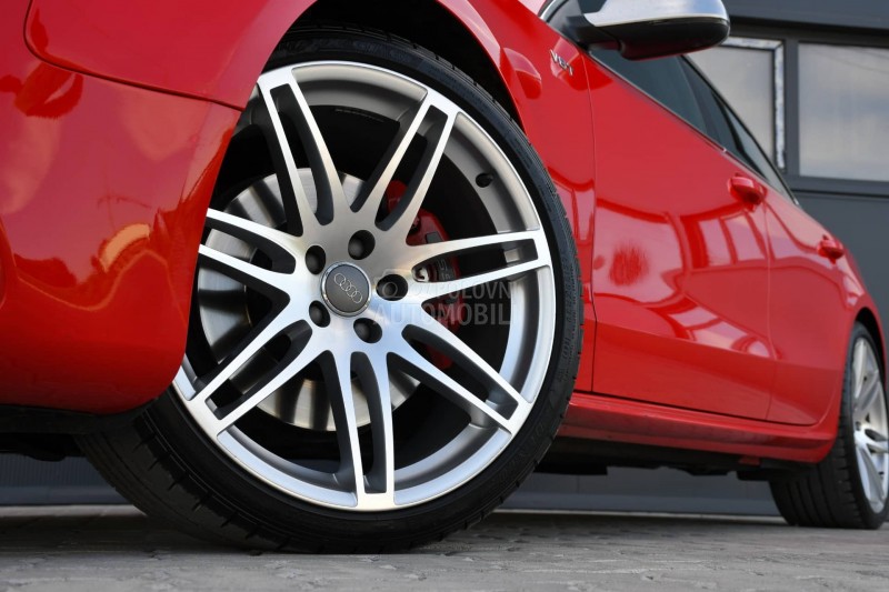 Audi S5 3.0 TFSI / V6 / CH