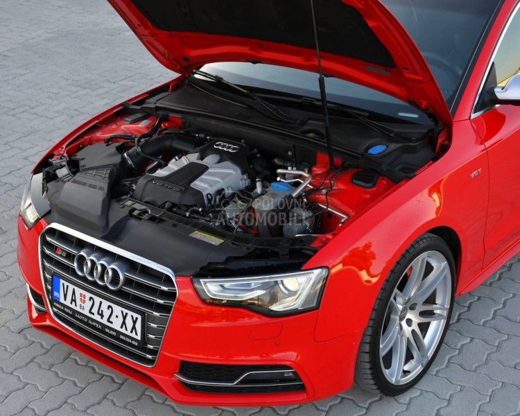 Audi S5 3.0 TFSI / V6 / CH