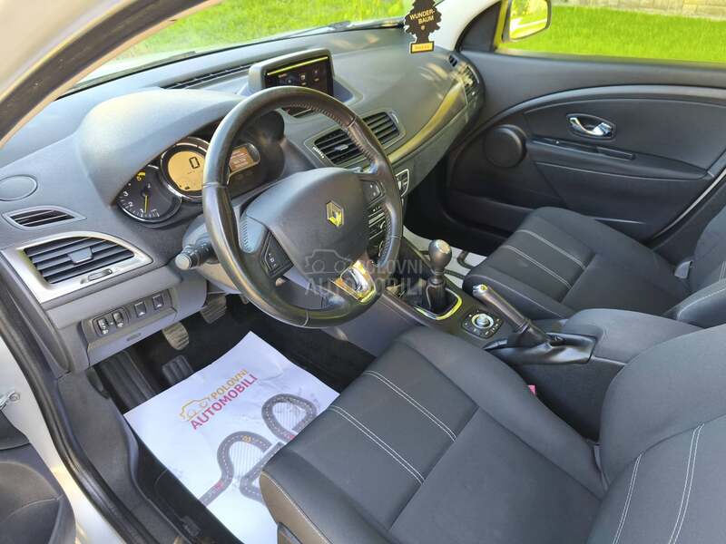 Renault Megane 1.5 dciN a v i/L e d
