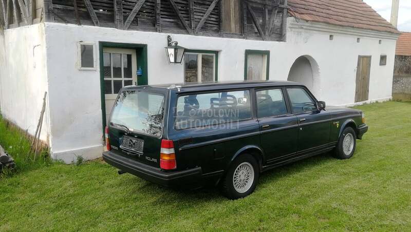 Volvo 245 