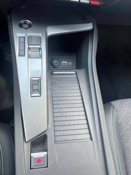 Peugeot 408 1.6 Allure  215hp