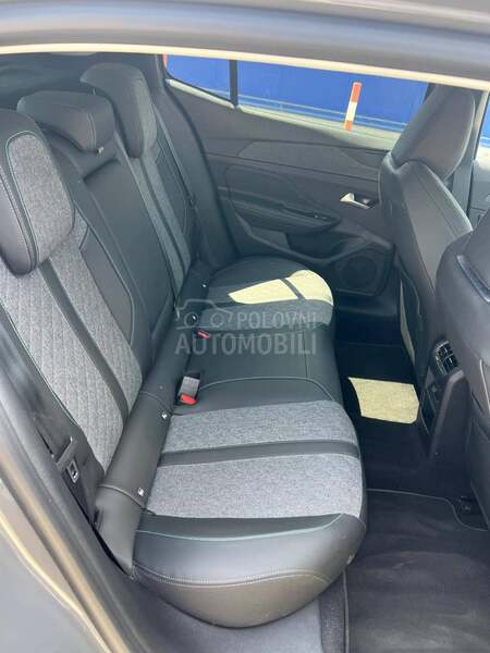 Peugeot 408 1.6 Allure  215hp