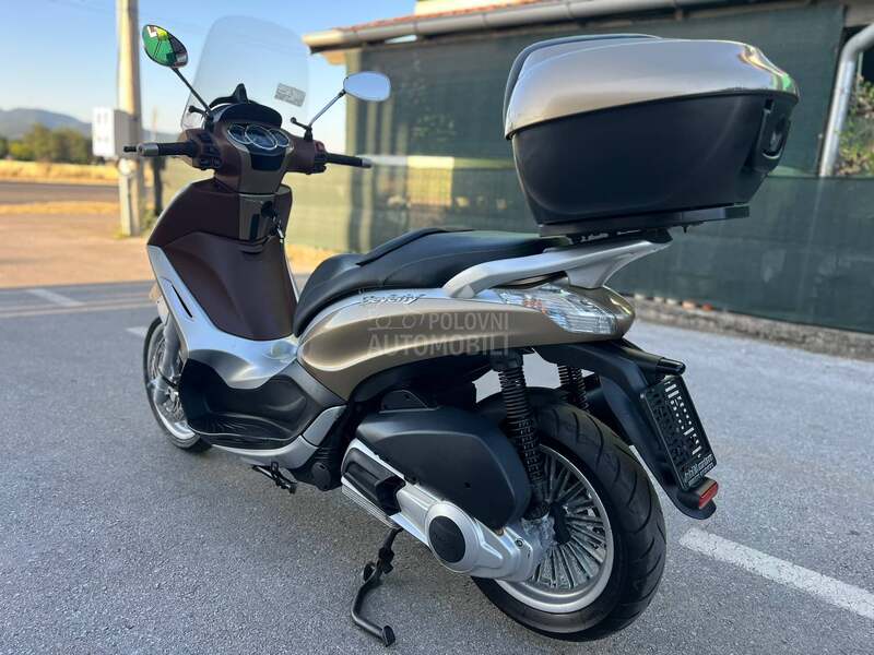 Piaggio Beverly