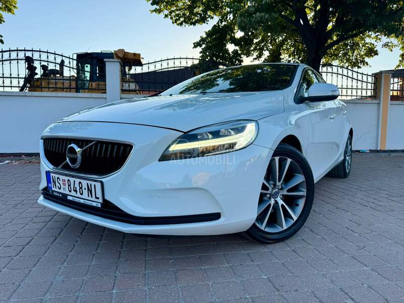 Volvo V40 D2 / T0P / REG.