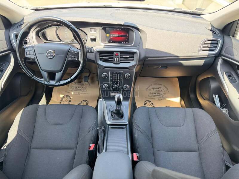 Volvo V40 D2 / T0P / REG.