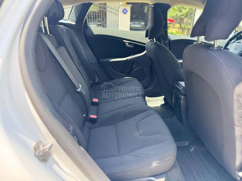 Volvo V40 D2 / T0P / REG.