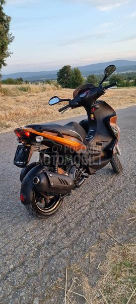 Gilera RUNNER  ST 125 CH