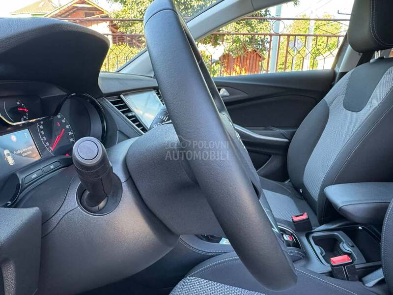 Opel Grandland X 1.5D  AUTO  V SERVIS
