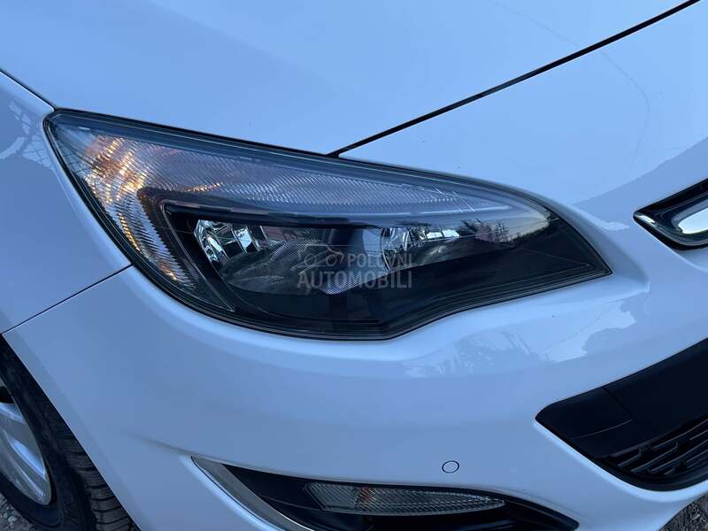 Opel Astra J 1.4 SVAJCARSKA