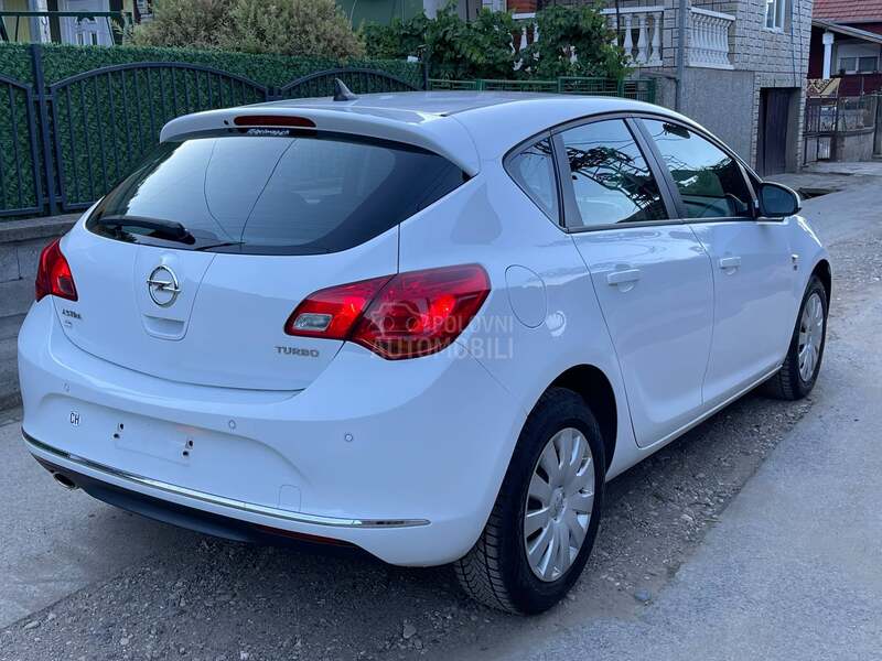 Opel Astra J 1.4 SVAJCARSKA