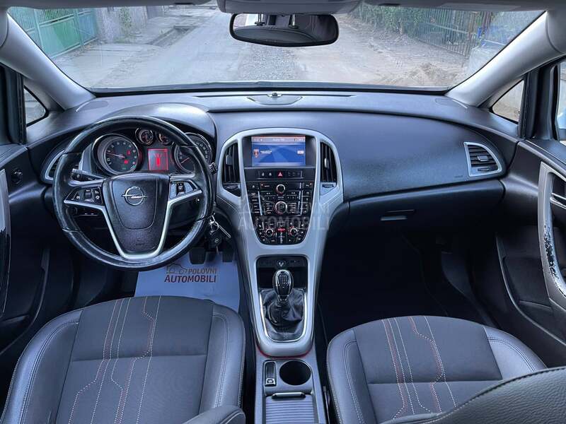 Opel Astra J 1.4 SVAJCARSKA