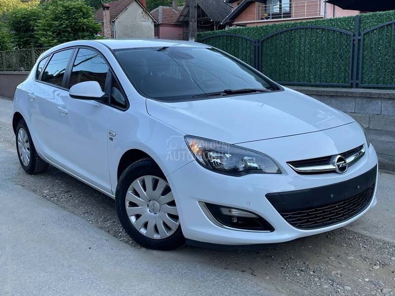 Opel Astra J 1.4 SVAJCARSKA