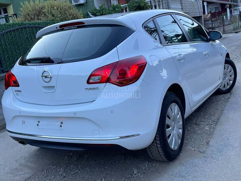 Opel Astra J 1.4 SVAJCARSKA