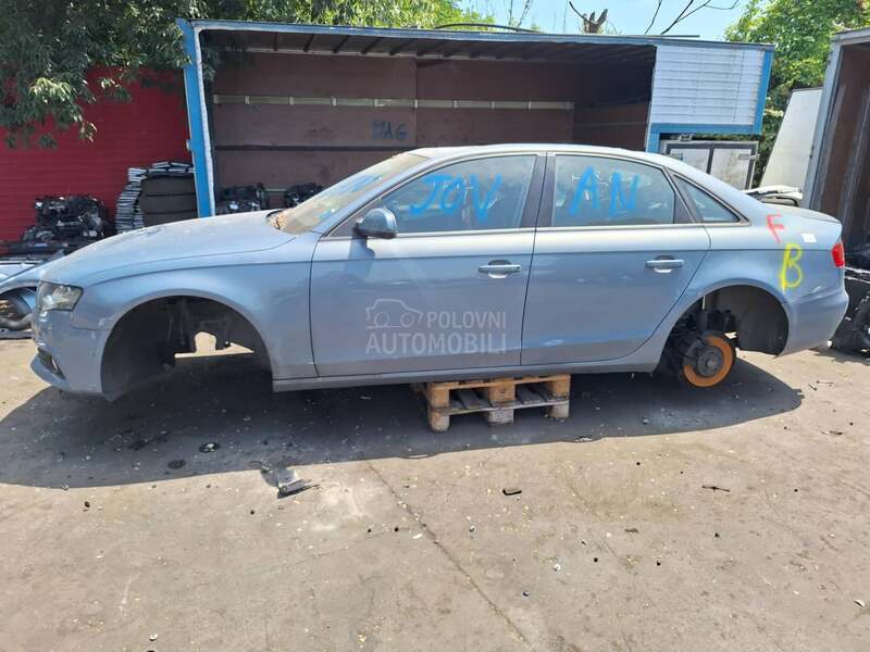 Audi A4 2009. god. -  kompletan auto u delovima
