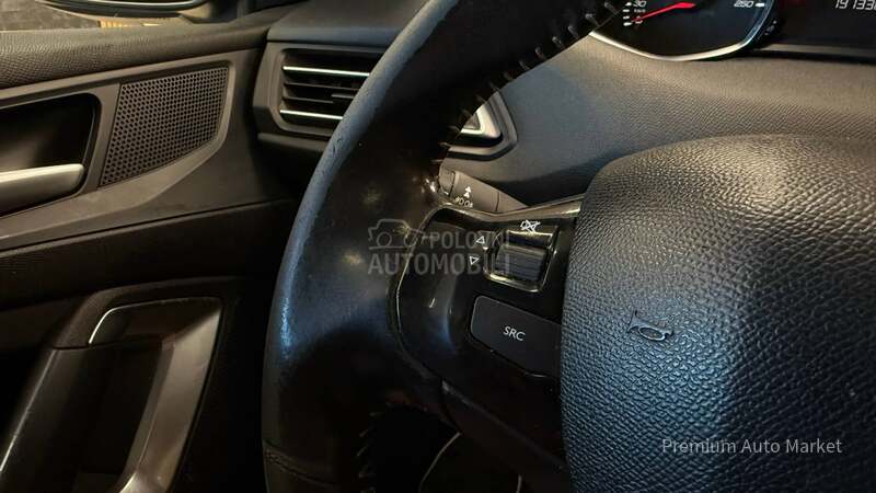 Peugeot 308 //1.6 HDI//PANO/FUL