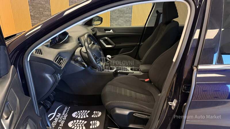 Peugeot 308 //1.6 HDI//PANO/FUL