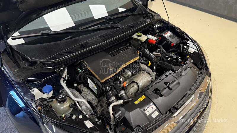Peugeot 308 //1.6 HDI//PANO/FUL