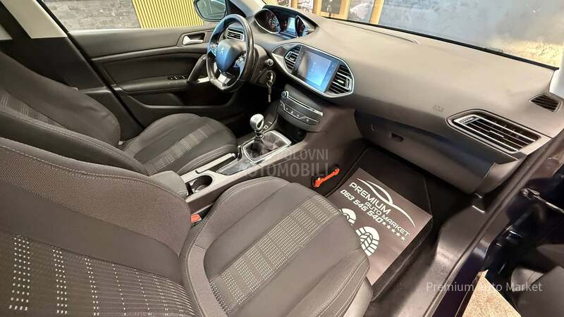 Peugeot 308 //1.6 HDI//PANO/FUL
