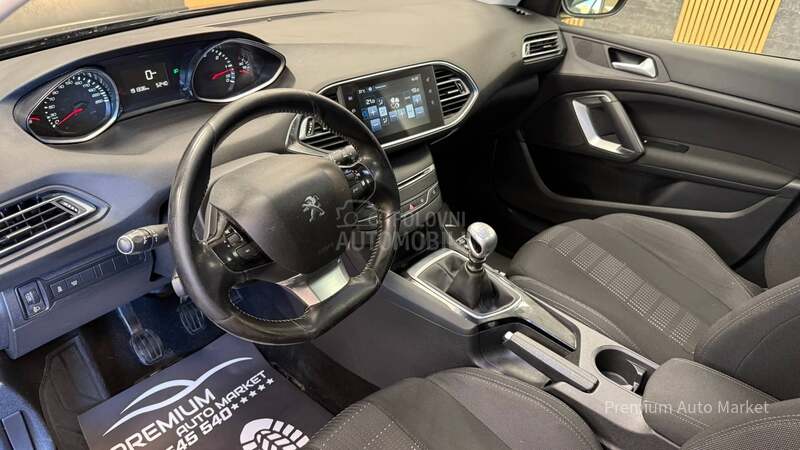 Peugeot 308 //1.6 HDI//PANO/FUL