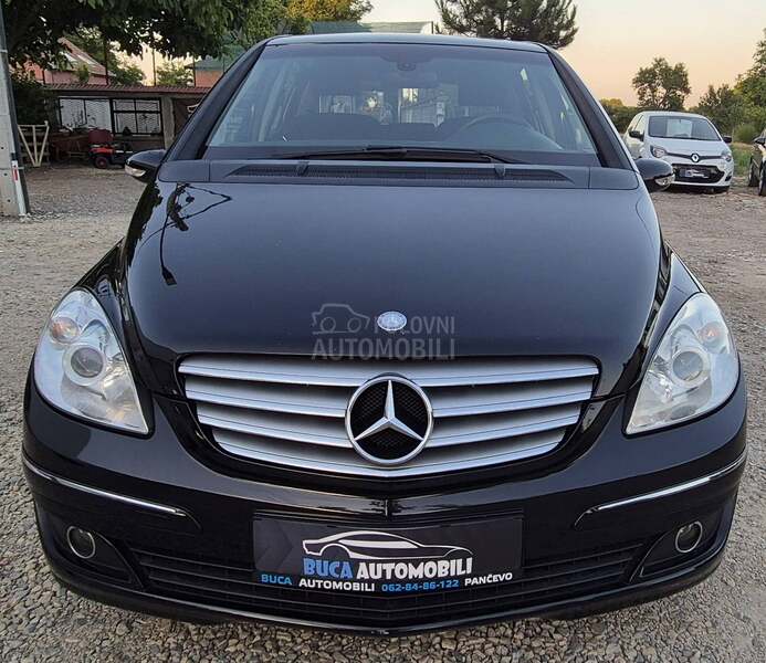 Mercedes Benz B 180 N.A.V.I