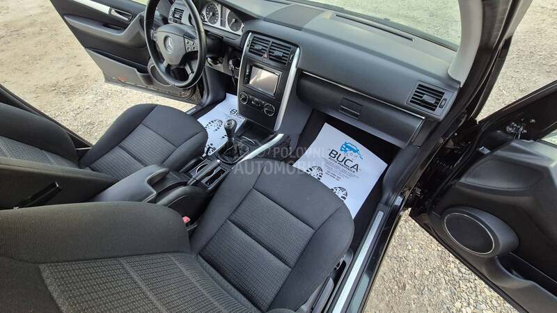 Mercedes Benz B 180 N.A.V.I