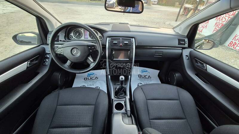 Mercedes Benz B 180 N.A.V.I